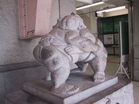 Sumo-Ringer-Statue
